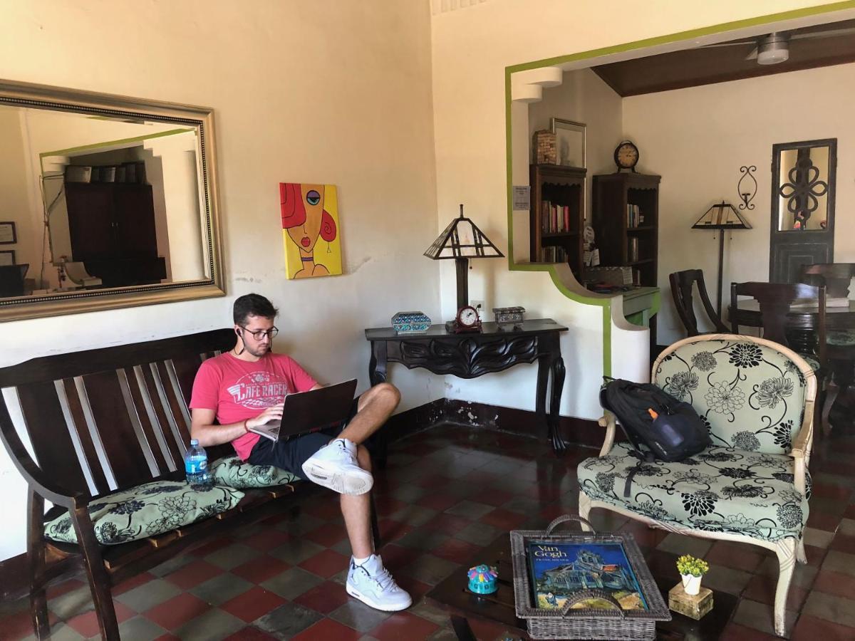 Casa Lula Leon Hostal 외부 사진